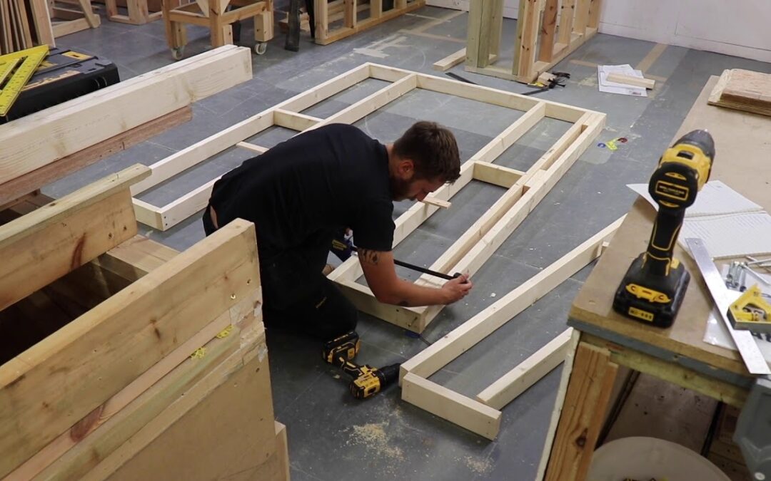 7 Reasons Why You Should Hire Professional Carpenters